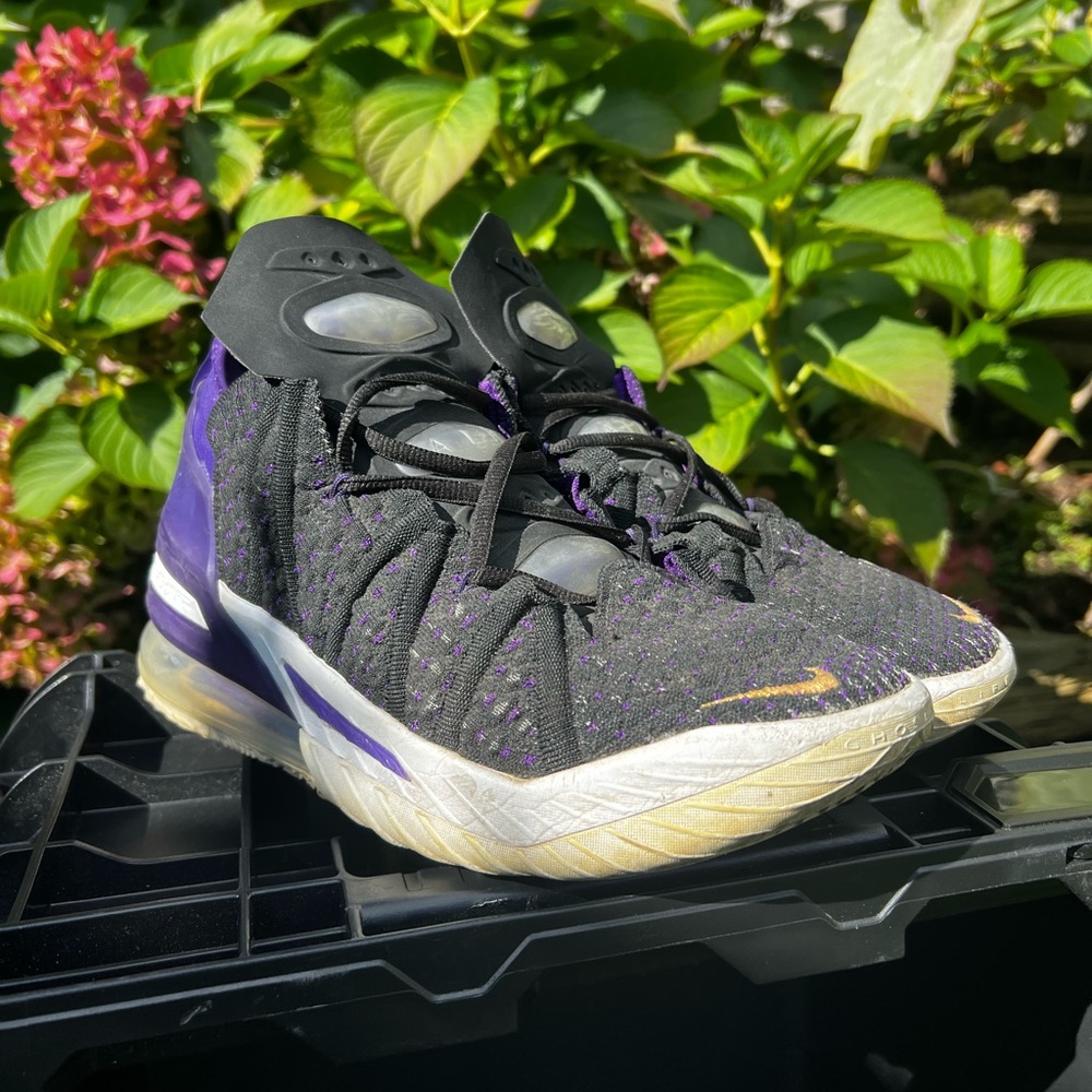 LeBron 18 'Lakers' - CQ9283-004